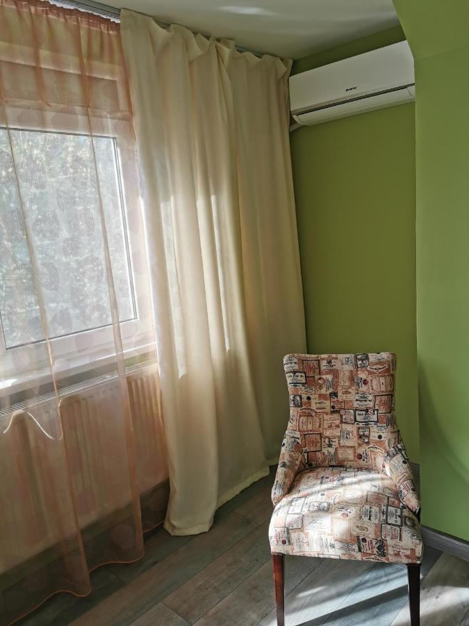 Chic Apartment Brăila Esterno foto