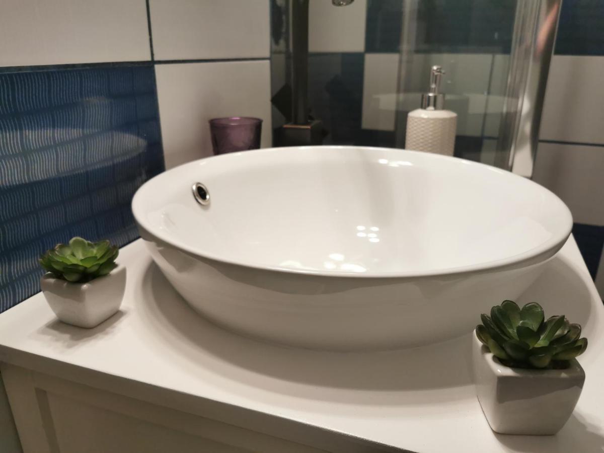 Chic Apartment Brăila Esterno foto