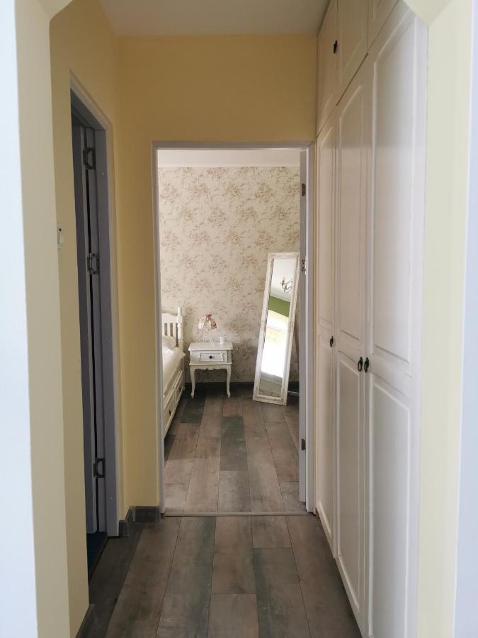 Chic Apartment Brăila Esterno foto